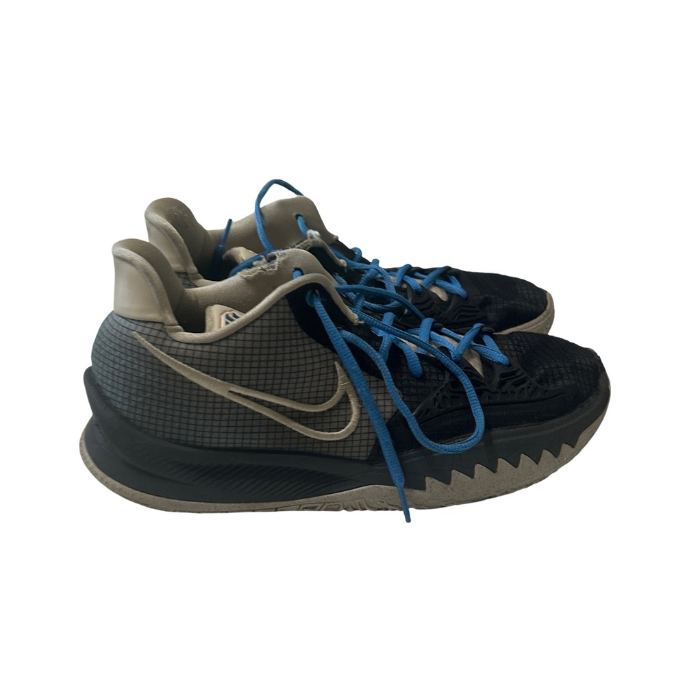 Kyrie 7 low men’s basketball shoe